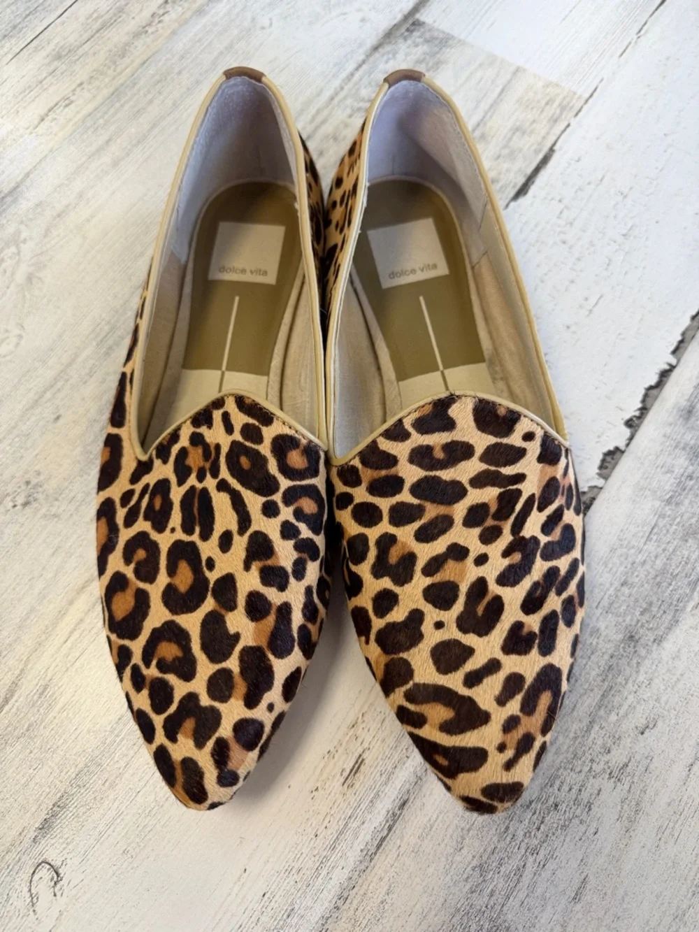 Dolce Vita Leopard Print Pointed Toe Women's Flats - Picture 2 of 3